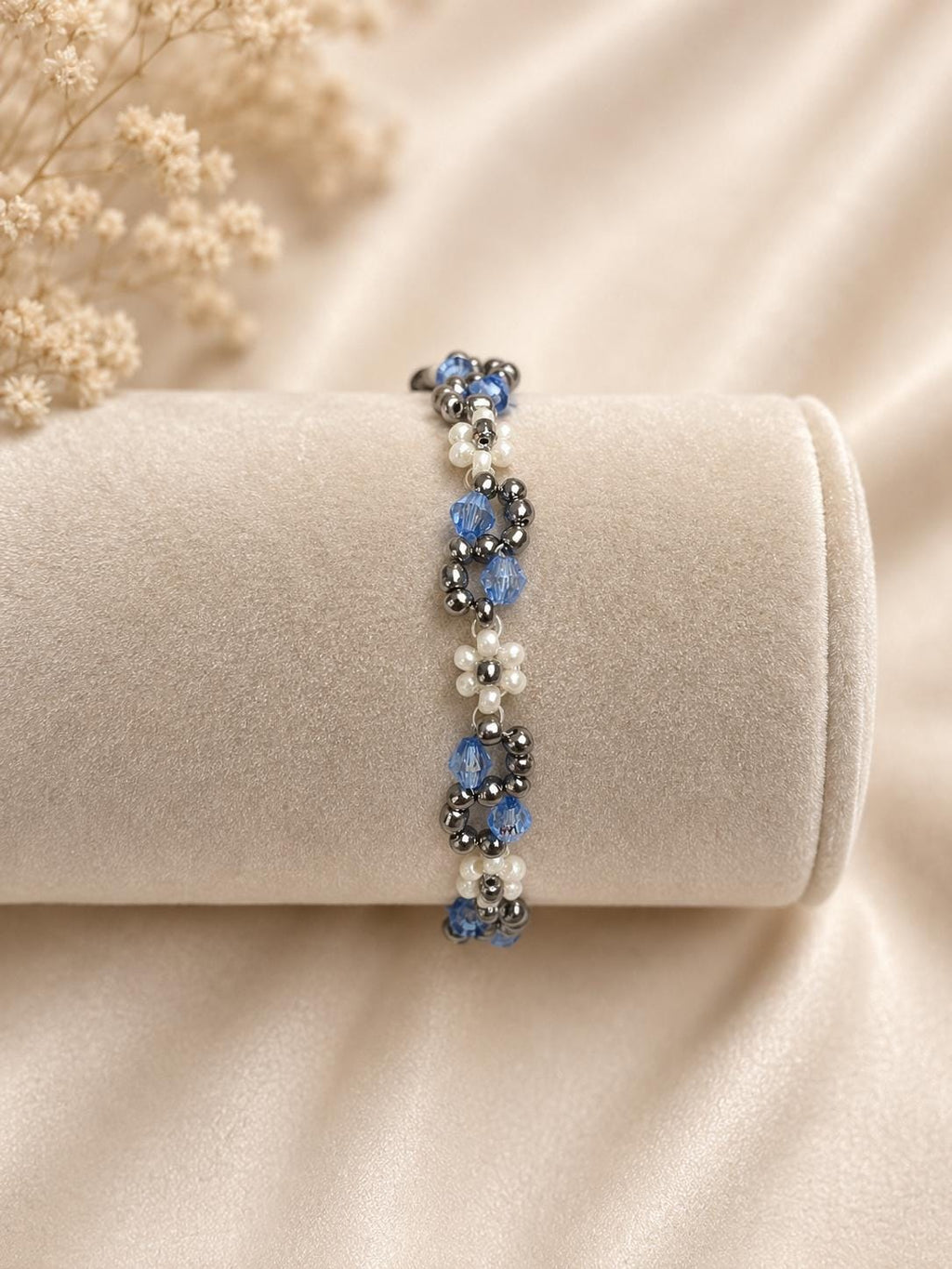 Cornflower Blue Beaded Bracelet, Handmade Floral Bracelet, Blue Pearl Bracelet, Bridesmaid Gift, Wedding Jewelry, Beaded Flower Bracelet