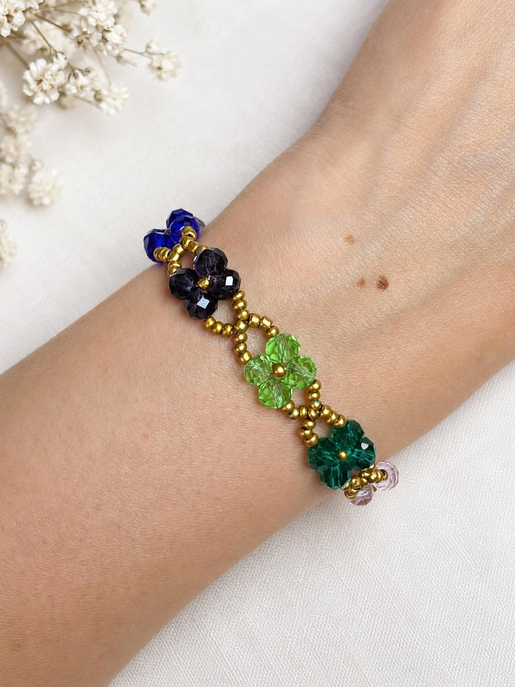 Rainbow Daisy Bracelet, Colorful Beaded Bracelet, Handmade Glass Bead Bracelet, Flower Bracelet, Friendship Gift, Cute Summer Jewelry